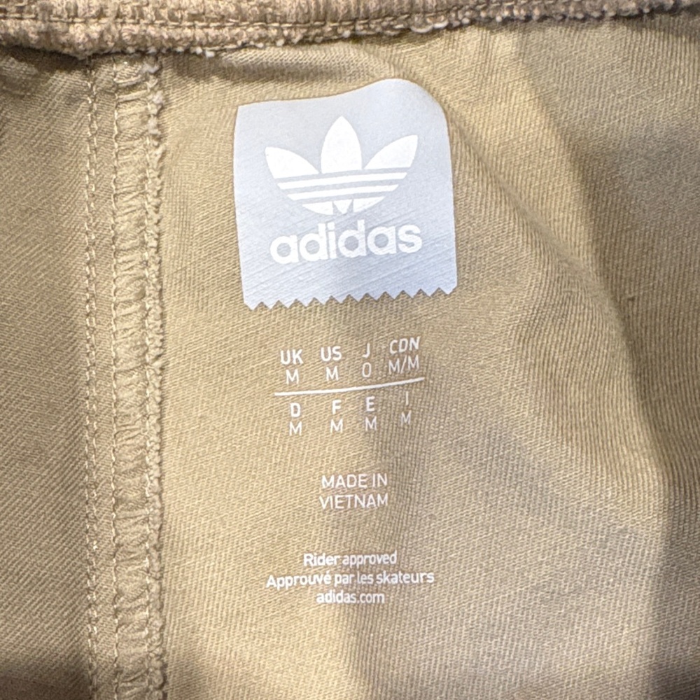 Adidas khaki Men's skate Shorts - Picture 2 of 10